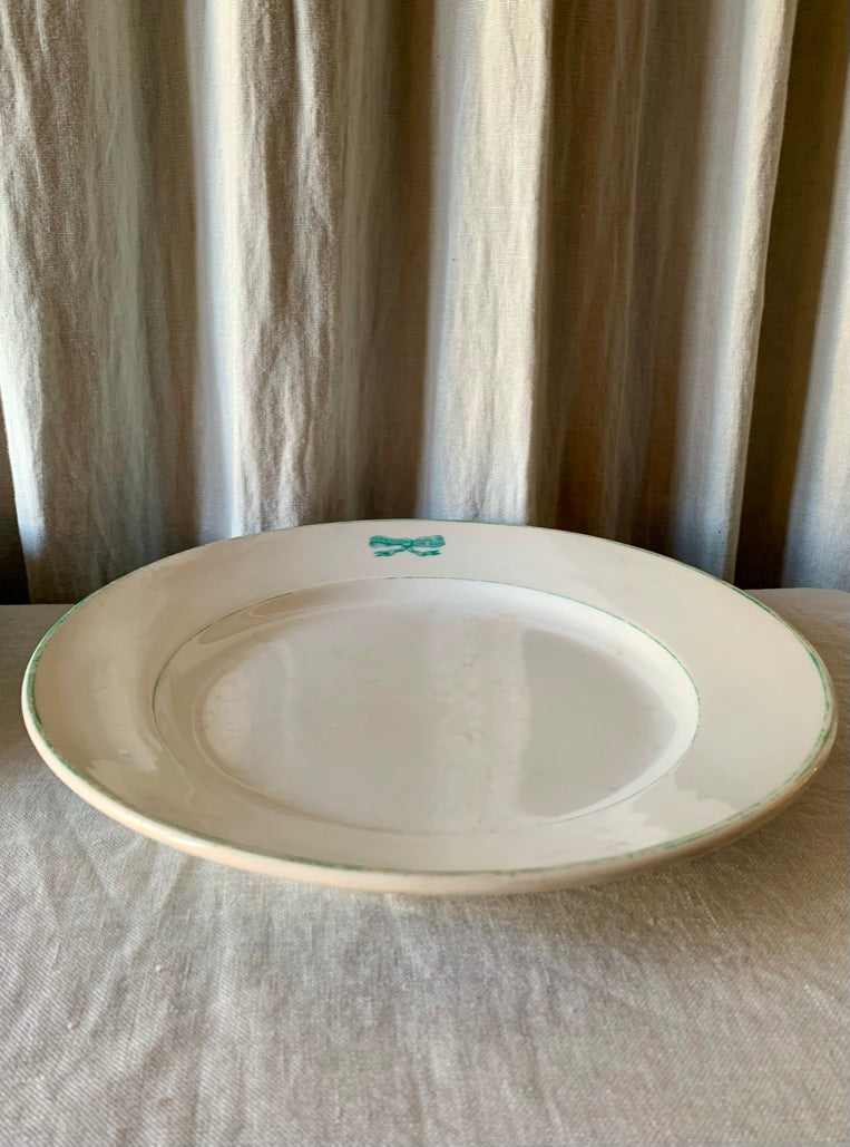 LARGE CIRCULAR DISH