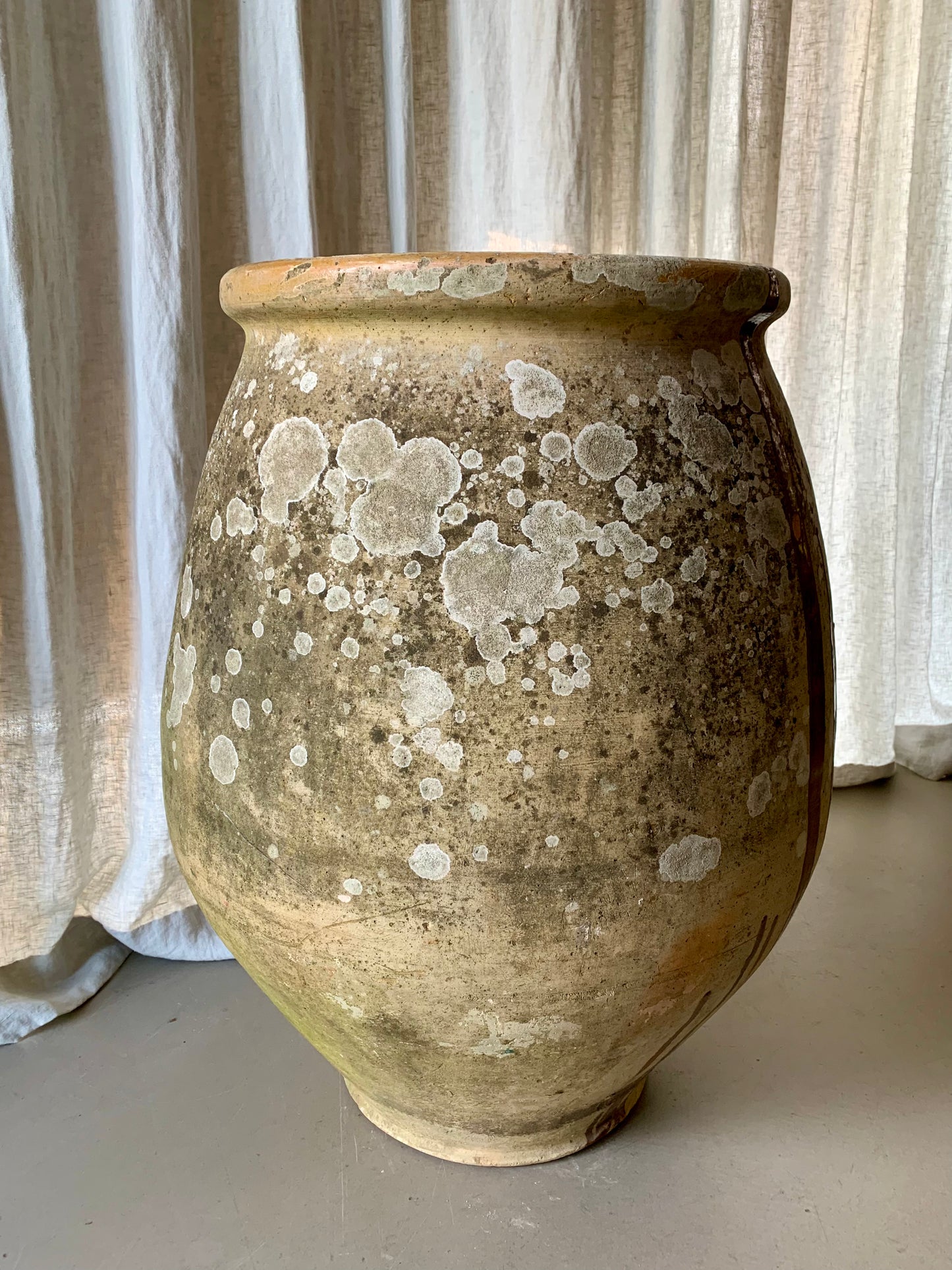 Castelnaudry Olive Jar