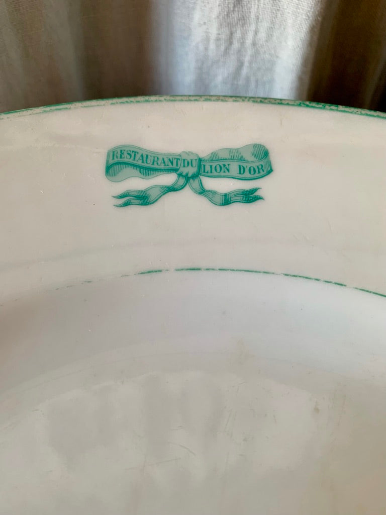 LARGE CIRCULAR DISH