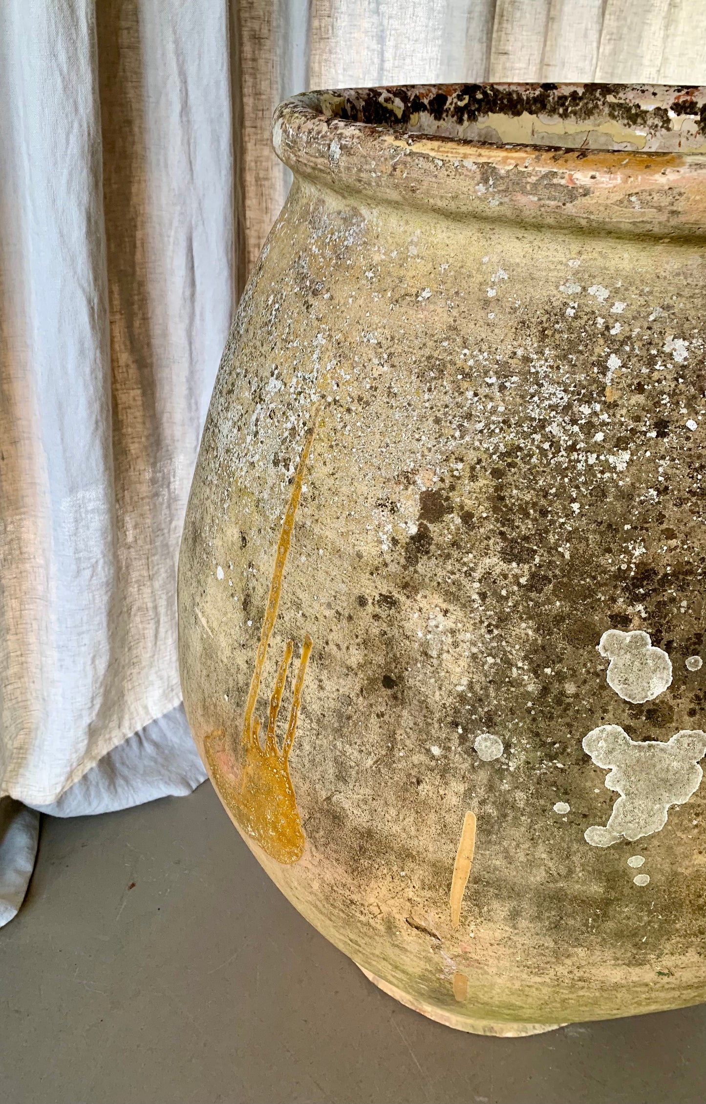 Castelnaudry Olive Jar