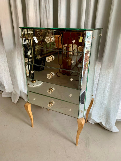 Mirror Dresser - Commode