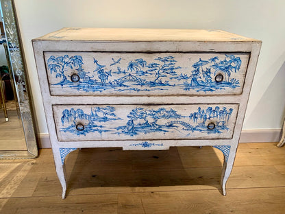 Pair of Chests of Drawers