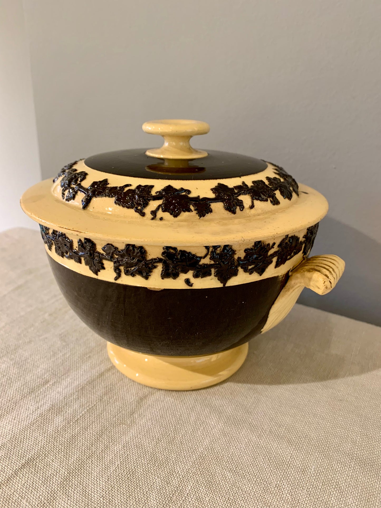 Earthenware Bowl with Lid