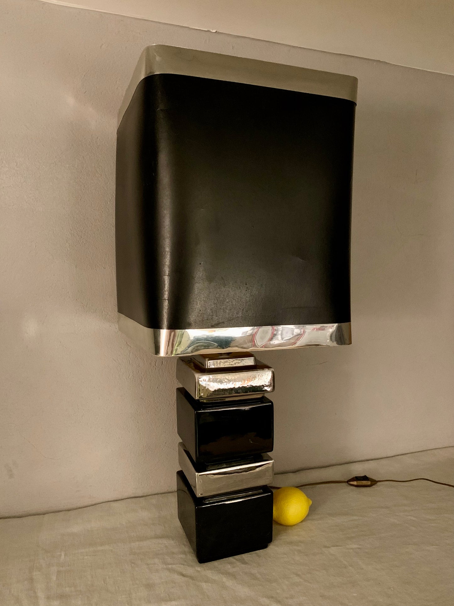 French Vintage Black/Silver Table Lamp