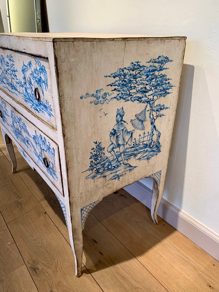 Pair of Chests of Drawers