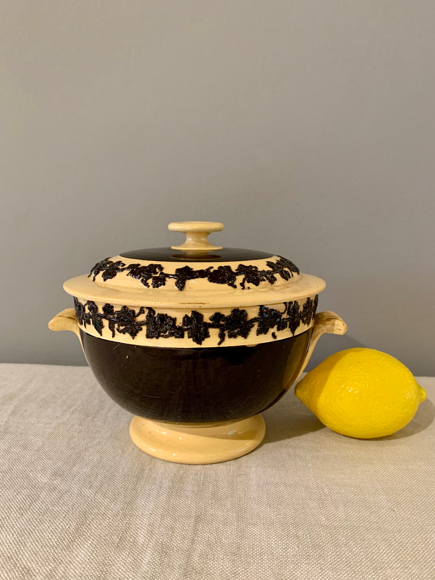 Earthenware Bowl with Lid