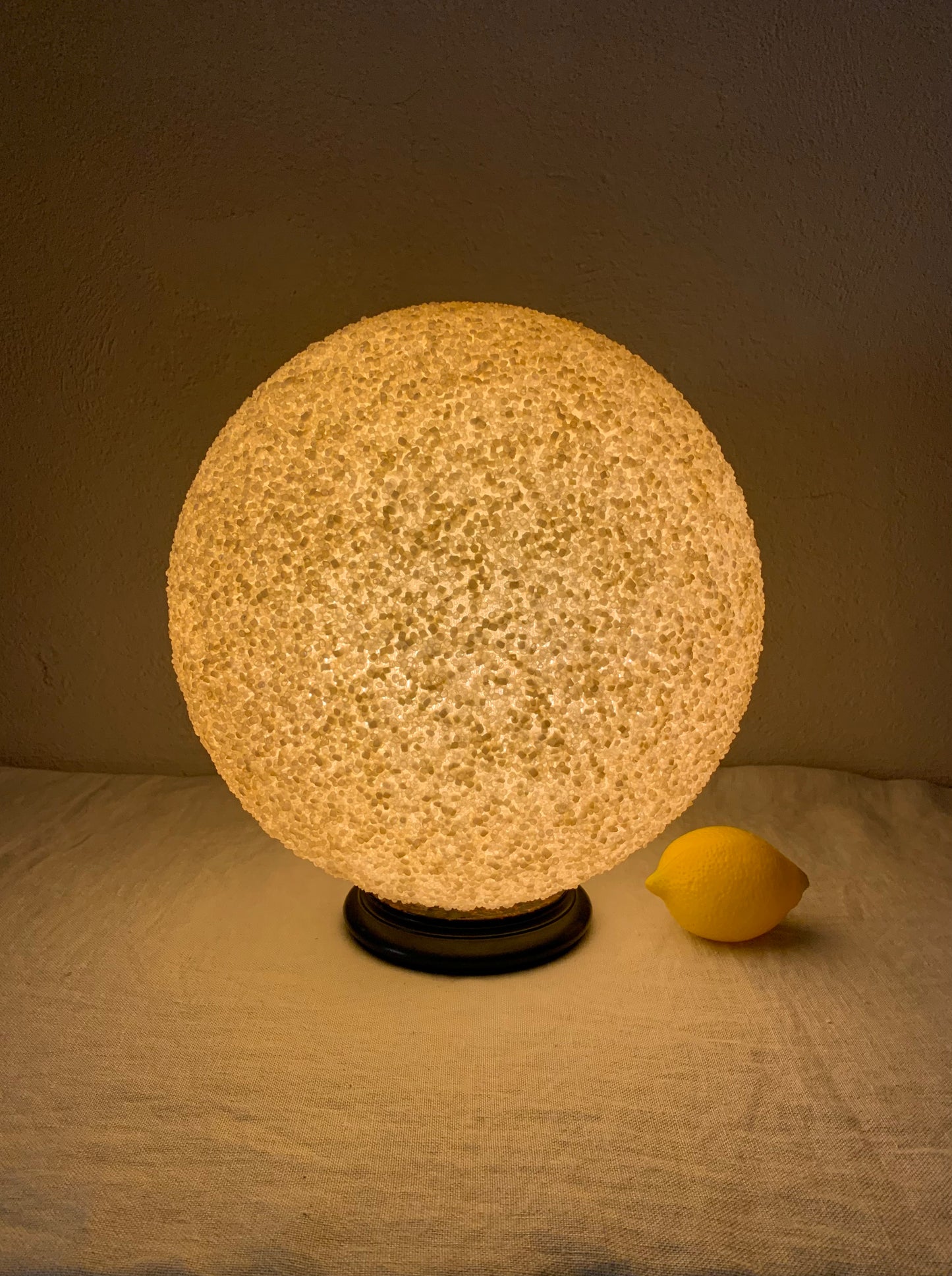 Round Resin Lamp