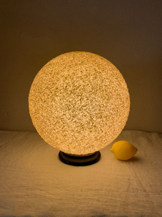 Round Resin Lamp