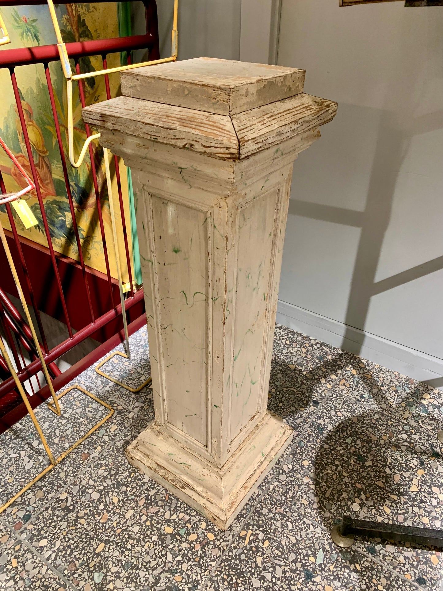 Pedestal - Column